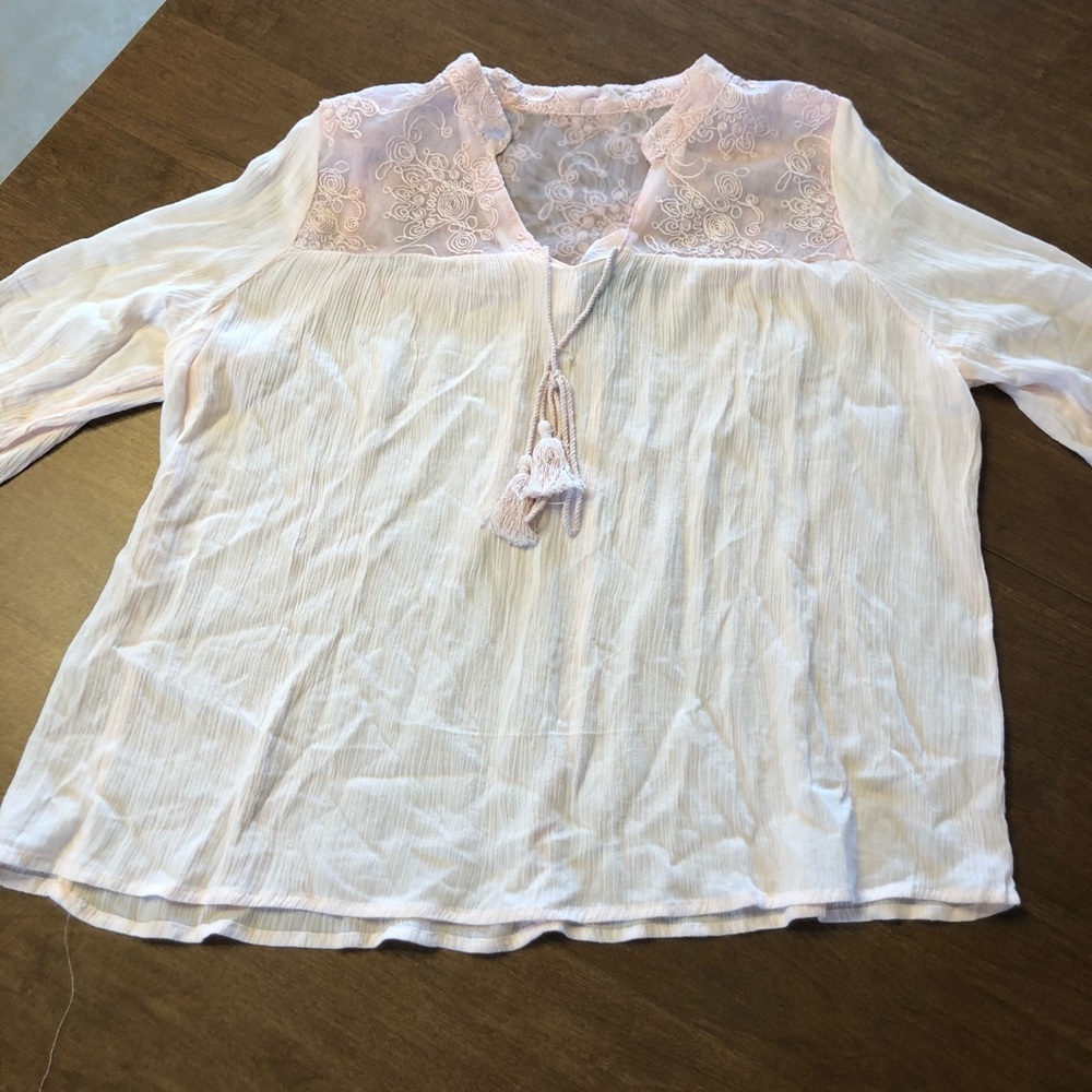 Moas in style blouse